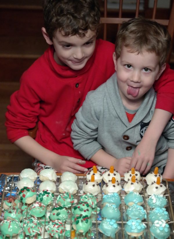 Bon-bon Christmas cookies are super easy with kids!